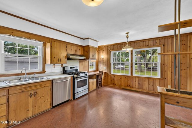 1655 Eastgate Road, Toledo, OH 43614