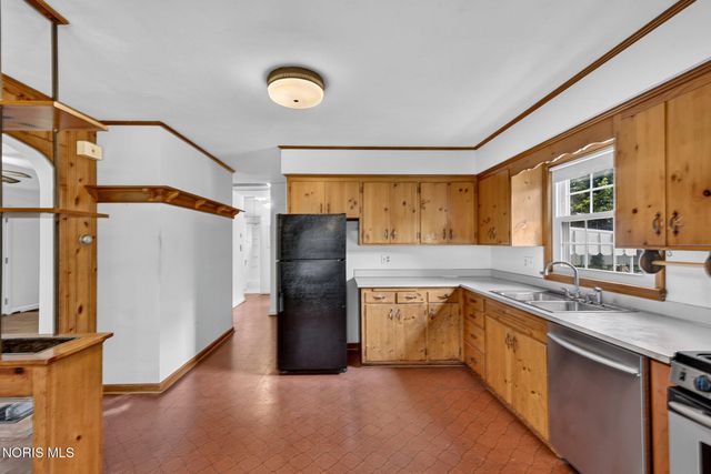 1655 Eastgate Road, Toledo, OH 43614
