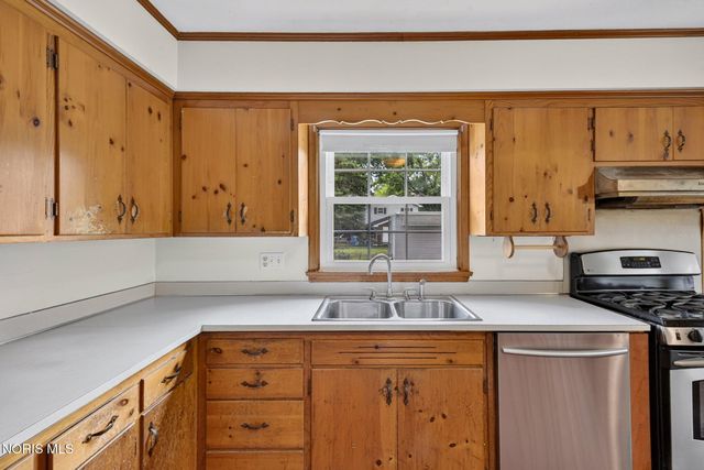 1655 Eastgate Road, Toledo, OH 43614
