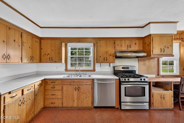 1655 Eastgate Road, Toledo, OH 43614