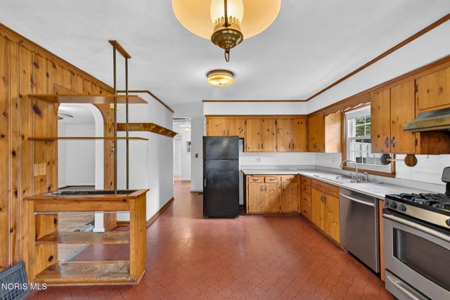 1655 Eastgate Road, Toledo, OH 43614