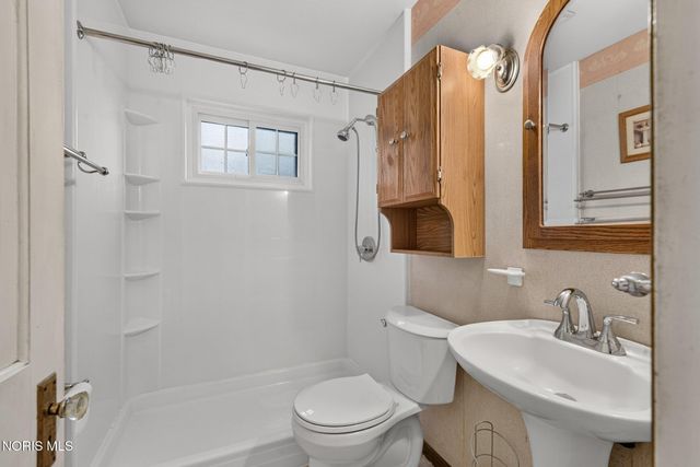 1655 Eastgate Road, Toledo, OH 43614