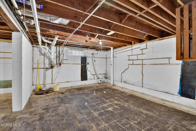 1655 Eastgate Road, Toledo, OH 43614