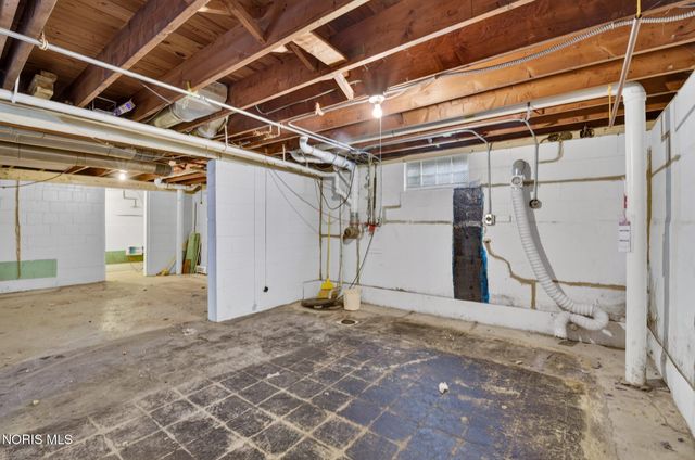 1655 Eastgate Road, Toledo, OH 43614