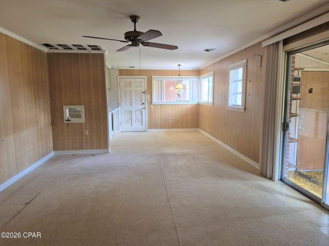 853 1st Street, Chipley, FL 32428