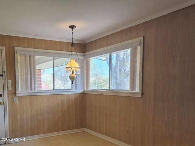 853 1st Street, Chipley, FL 32428