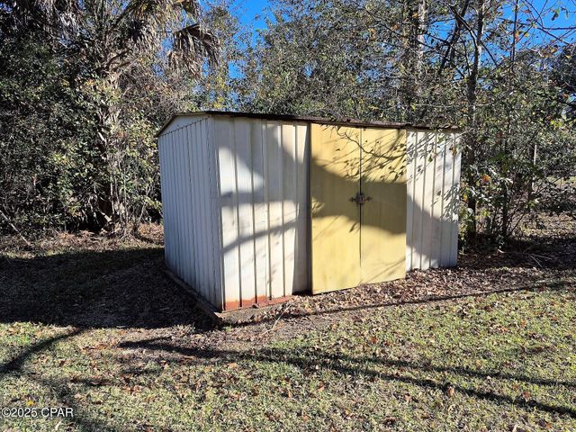 853 1st Street, Chipley, FL 32428