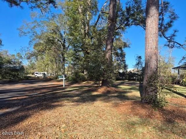 853 1st Street, Chipley, FL 32428