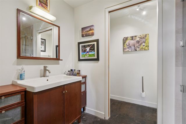 112 11th Street 503, Des Moines, IA 50309