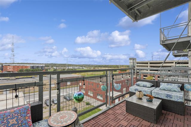 112 11th Street 503, Des Moines, IA 50309