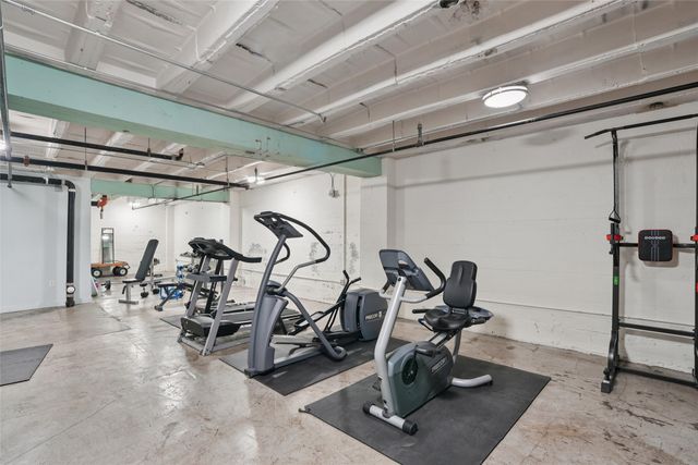 112 11th Street 503, Des Moines, IA 50309