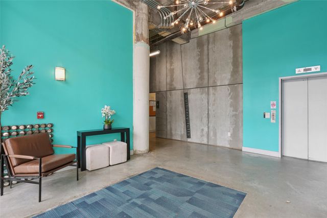 112 11th Street 503, Des Moines, IA 50309