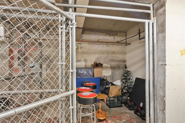 112 11th Street 503, Des Moines, IA 50309