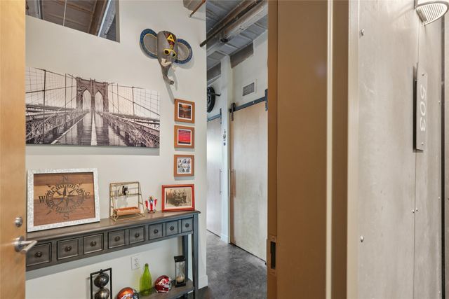 112 11th Street 503, Des Moines, IA 50309