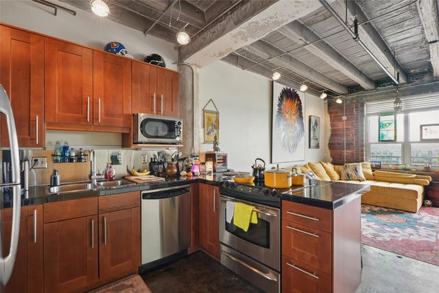 112 11th Street 503, Des Moines, IA 50309