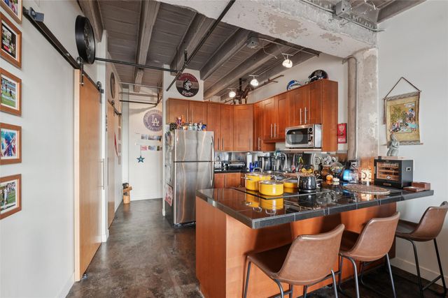 112 11th Street 503, Des Moines, IA 50309