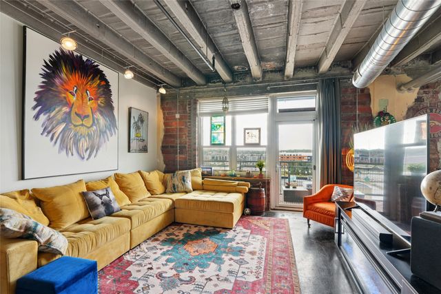 112 11th Street 503, Des Moines, IA 50309