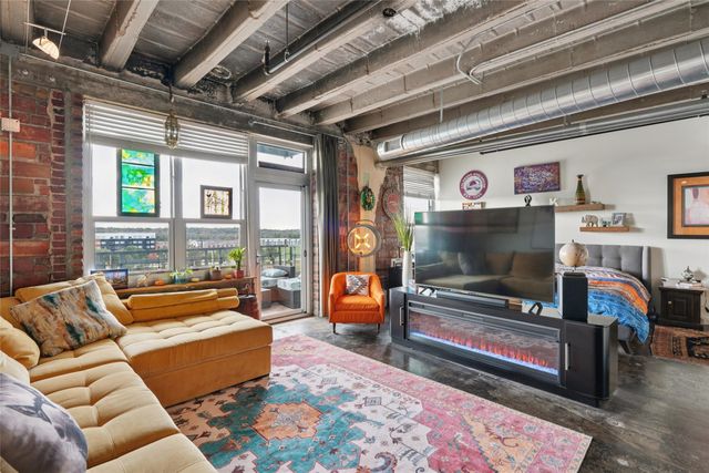 112 11th Street 503, Des Moines, IA 50309