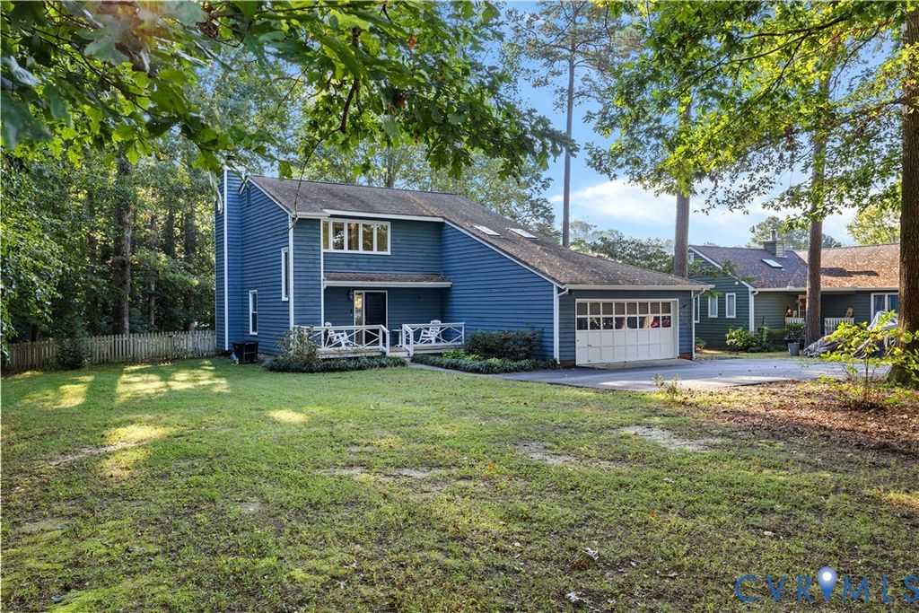 9013 Shewsbury Dr, New Kent, VA 23124
