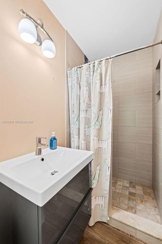 343 Virginia St, Hollywood, FL 33019