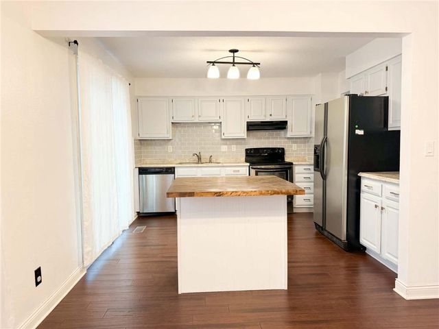 3611 Golf Road, Eau Claire, WI 54701