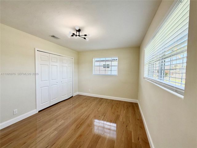 4731 NW 11th St, Lauderhill, FL 33313