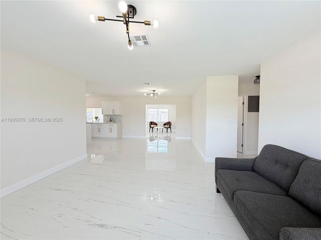 4731 NW 11th St, Lauderhill, FL 33313