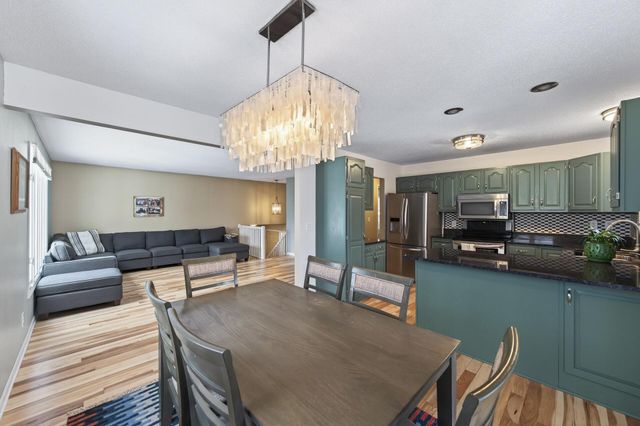 3979 Woodview Drive, Vadnais Heights, MN 55127