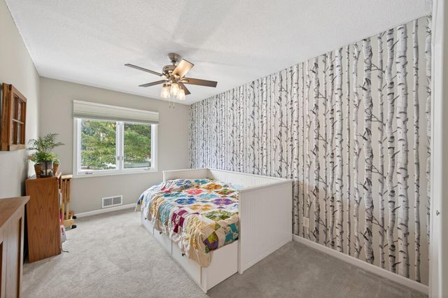 3979 Woodview Drive, Vadnais Heights, MN 55127