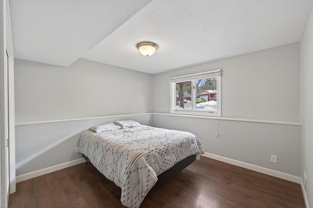 3979 Woodview Drive, Vadnais Heights, MN 55127