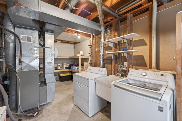 3979 Woodview Drive, Vadnais Heights, MN 55127