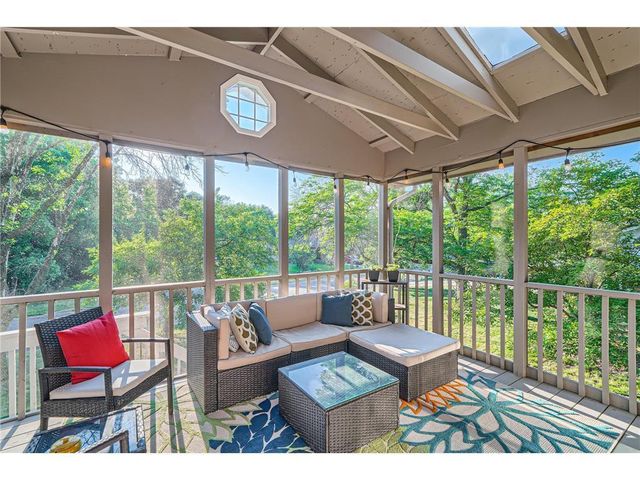 3979 Woodview Drive, Vadnais Heights, MN 55127