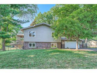 3979 Woodview Drive, Vadnais Heights, MN 55127
