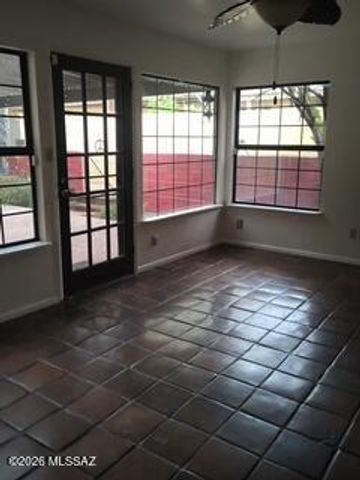 7127 E Calle Arturo, Tucson, AZ 85710