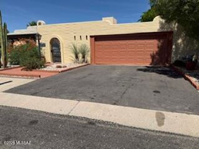 7127 E Calle Arturo, Tucson, AZ 85710