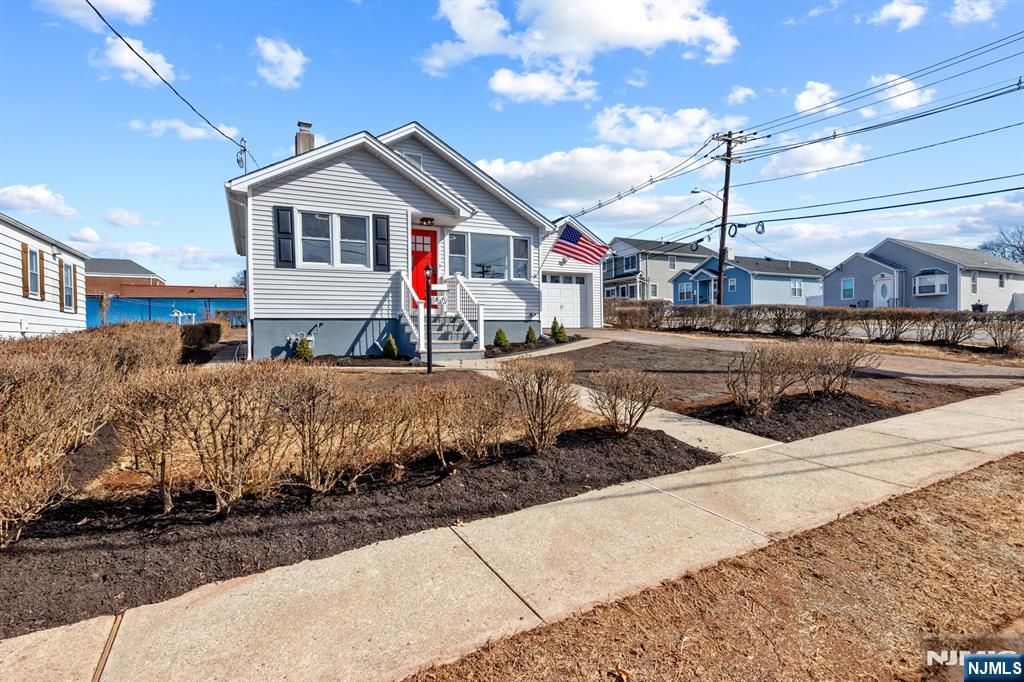 150 7th Street, Saddle Brook, NJ 07663