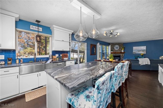 9584 Taberna Lane, Olmsted Twp, OH 44138