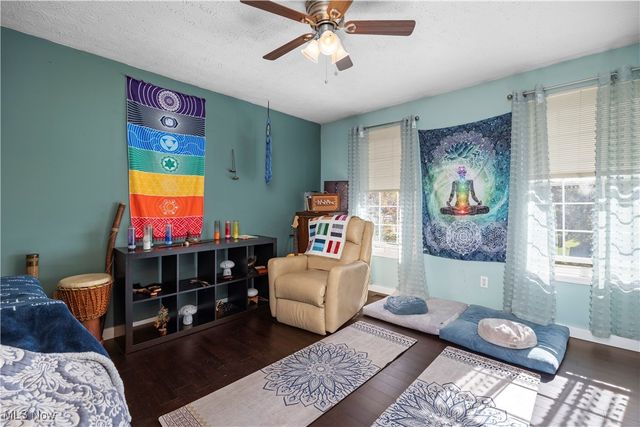 9584 Taberna Lane, Olmsted Twp, OH 44138