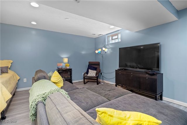 9584 Taberna Lane, Olmsted Twp, OH 44138