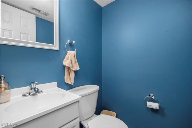 9584 Taberna Lane, Olmsted Twp, OH 44138