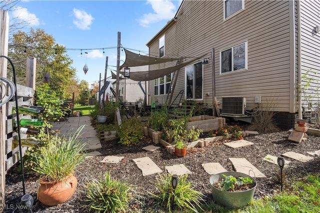 9584 Taberna Lane, Olmsted Twp, OH 44138