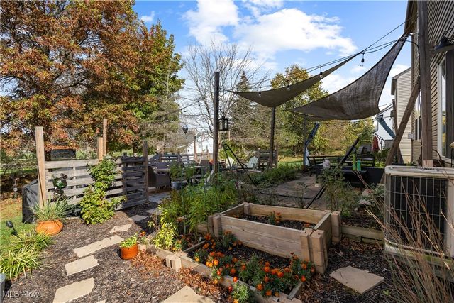 9584 Taberna Lane, Olmsted Twp, OH 44138