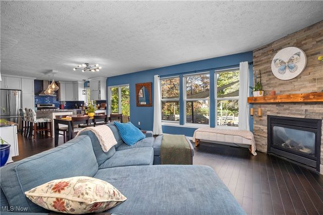 9584 Taberna Lane, Olmsted Twp, OH 44138