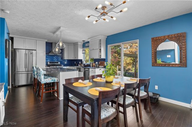 9584 Taberna Lane, Olmsted Twp, OH 44138