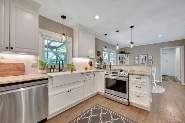 21 Benedict Road, White Plains, NY 10607
