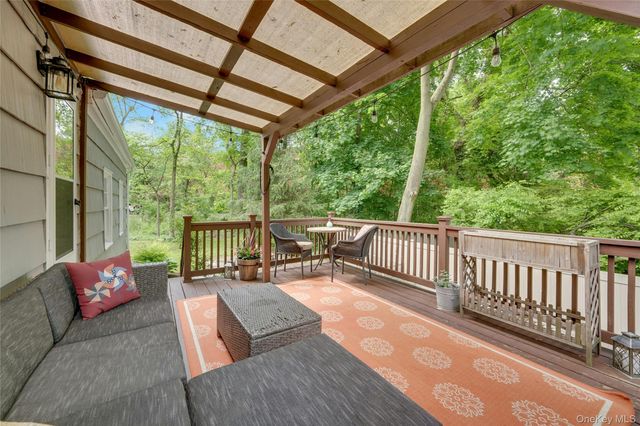 21 Benedict Road, White Plains, NY 10607