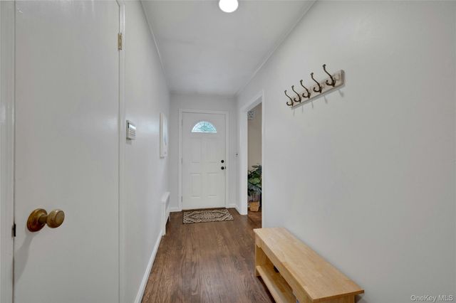 21 Benedict Road, White Plains, NY 10607