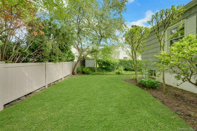 21 Benedict Road, White Plains, NY 10607