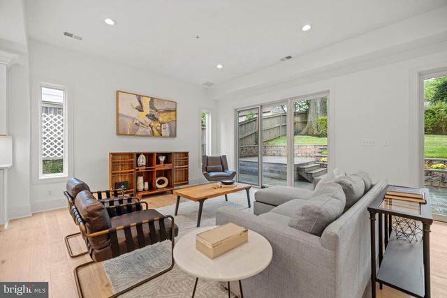 8609 WOODBROOK LN, Chevy Chase, MD 20815