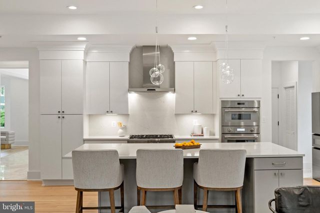 8609 WOODBROOK LN, Chevy Chase, MD 20815